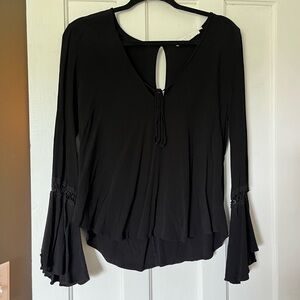 ASTR Flare sleeve V-Neck Top